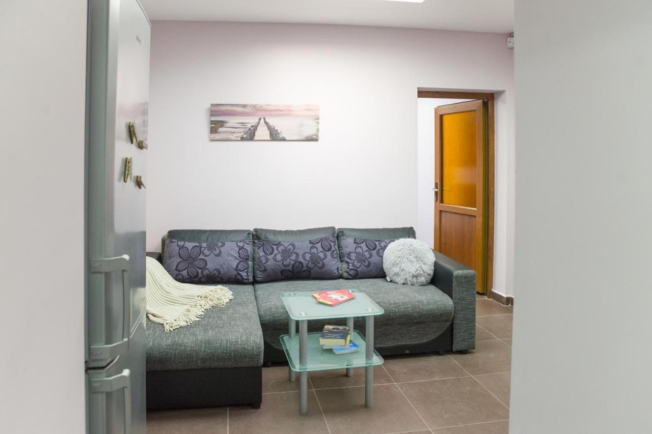 וארנה Central House מראה חיצוני תמונה